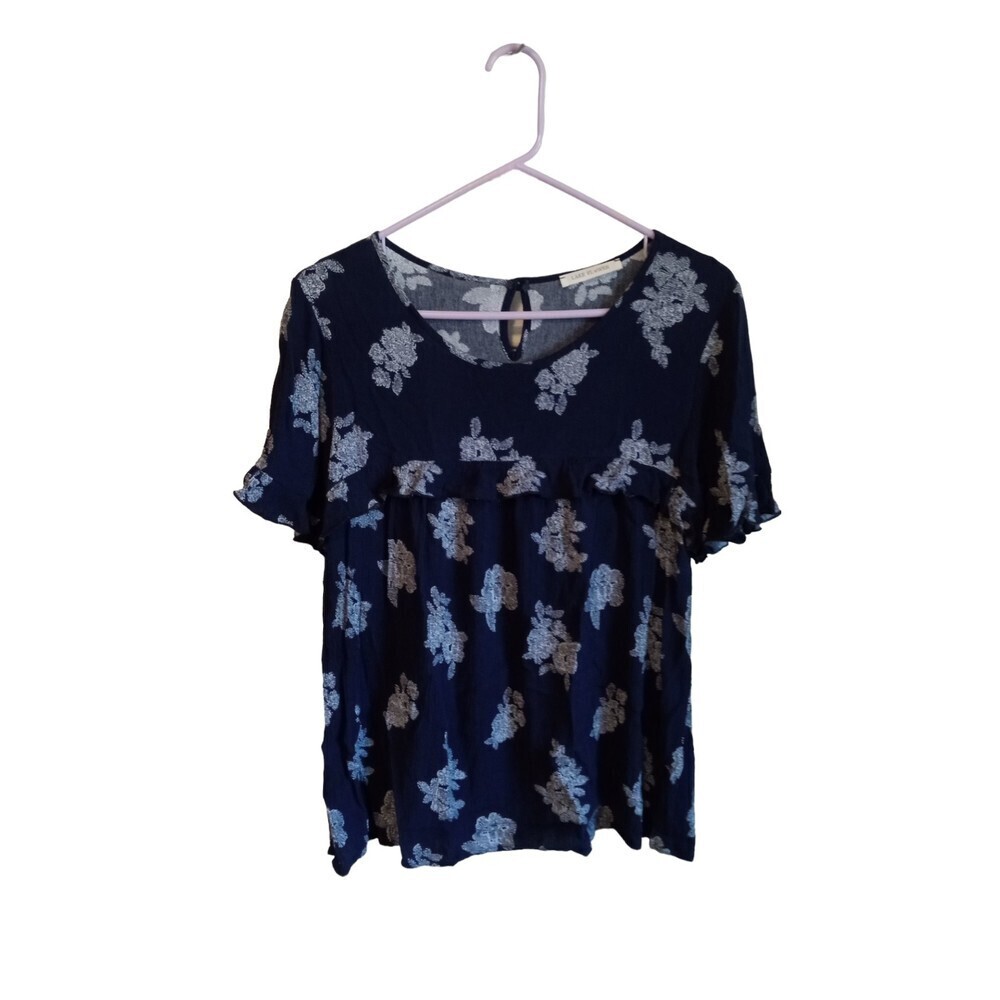 Lake Flower Blue and‎ white ruffle sleeve blouse